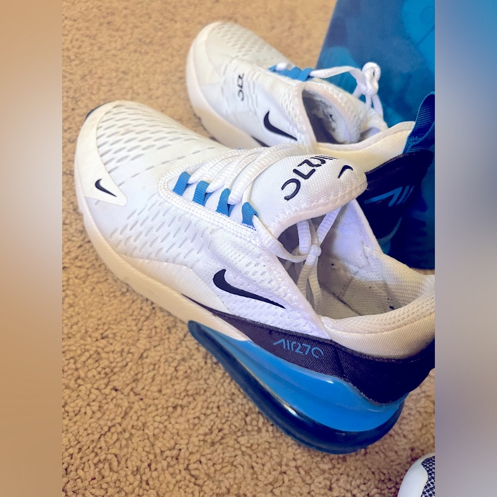 Nike 270